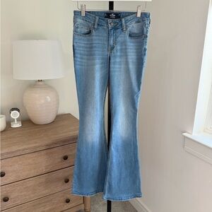 Hollister Flare Jeans Size 2R Waist 26
